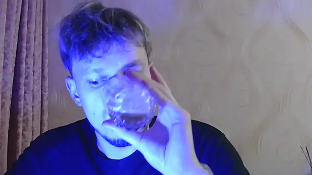 frama666 online show from November 2025 07:02:01 PM