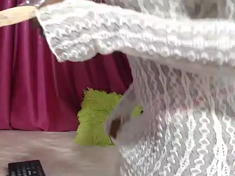 xxTatiannaxx online show from February 2025 06:43:01 PM