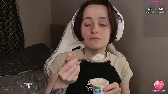 Luna Loveee online show from March 2026 03:56:01 AM