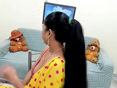 leahgotiii online show from December 2025 03:18:02 PM