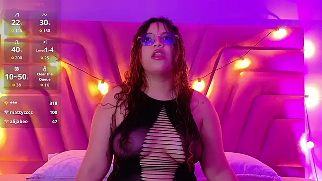 innocenthazel online show from October 2025 02:52:01 AM