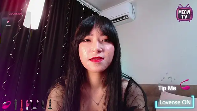 miyakimi0101 online show from September 2025 12:33:01 AM