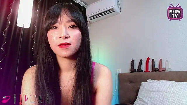 miyakimi0101 online show from September 2025 12:35:01 AM