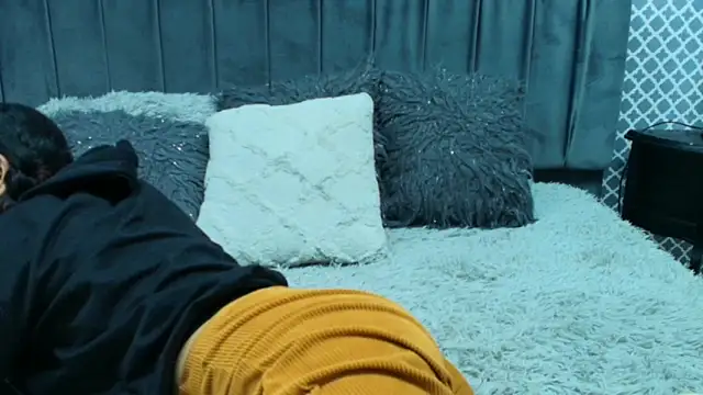 Cassie bloom online show from October 2025 05:18:01 AM