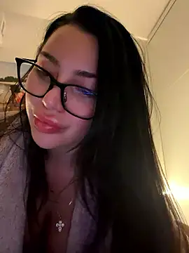 Mia Splash online show from January 2026 07:50:02 PM