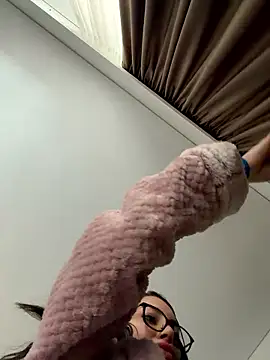 Snapshot of Mia_Splash chatting on January 2026 08:07:01 AM Mia Splash online show from January 2026 08:07:01 AM