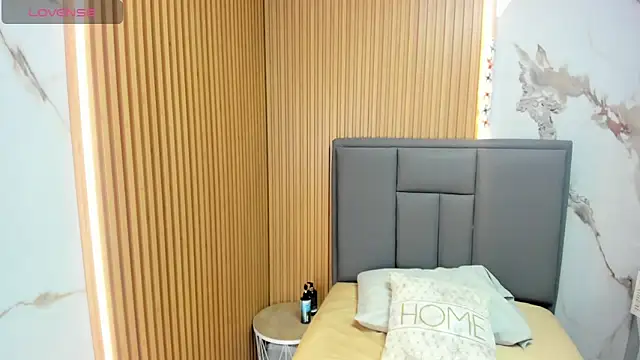 MEGANZARICK online show from November 2025 03:07:01 AM