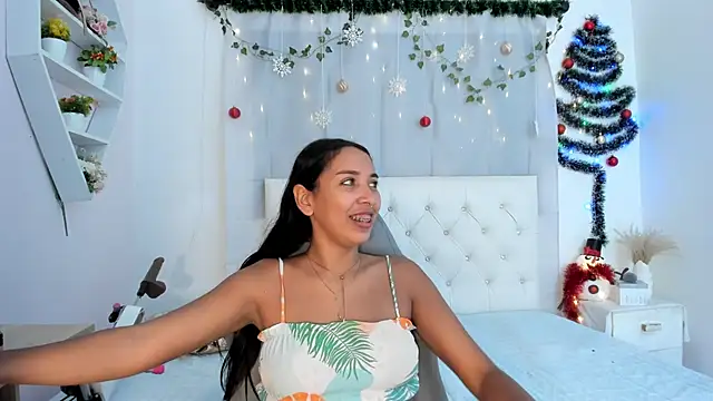 Emma lorense22 online show from December 2025 07:53:01 PM