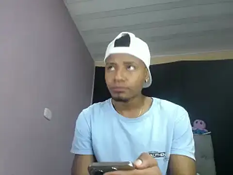 Liam Canales online show from February 2025 04:51:02 AM