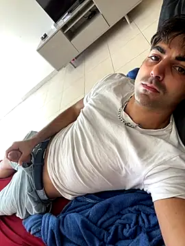 mikekmi21 online show from November 2025 02:26:01 PM