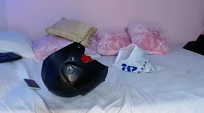 Maddy Jhonsson online show from March 2025 09:37:01 PM