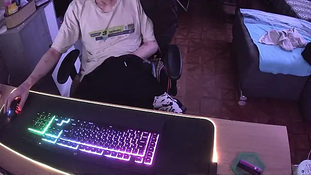 Snapshot of DerGeileLoveboy chatting on February 2026 11:31:02 PM DerGeileLoveboy online show from February 2026 11:31:02 PM