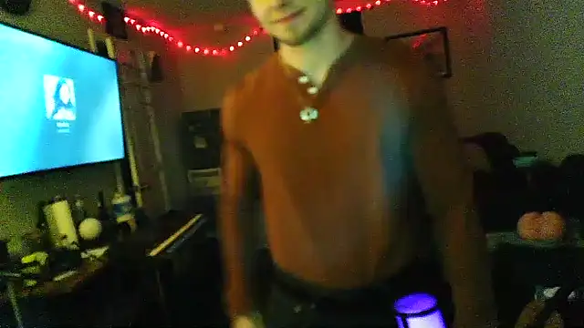 Snapshot of JCstrings chatting on February 2025 08:39:01 AM JCstrings online show from February 2025 08:39:01 AM