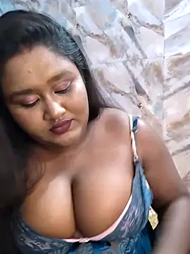 Snapshot of horny_diana chatting on April 2026 05:32:02 PM horny diana online show from April 2026 05:32:02 PM