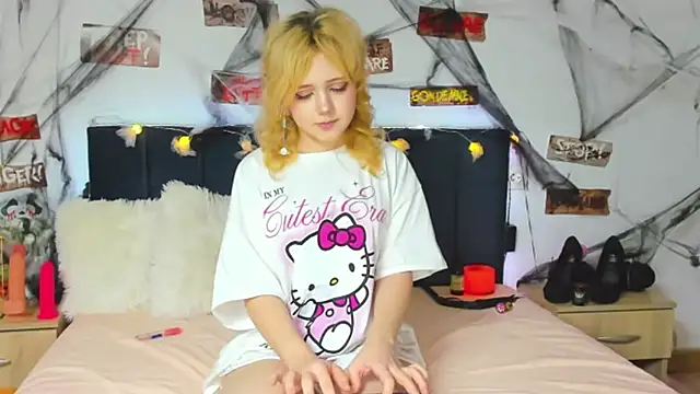 EmilyAngells online show from October 2025 10:41:01 AM