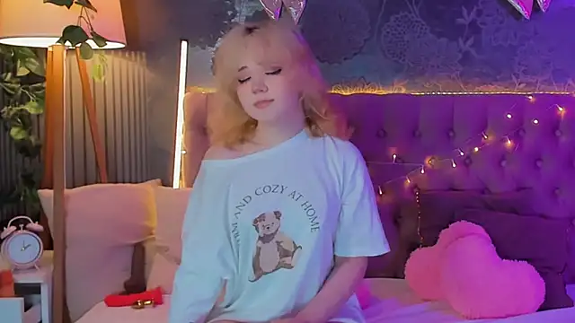 EmilyAngells online show from April 2026 05:49:01 AM