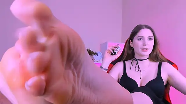 hazel sullivan online show from October 2025 12:23:02 PM