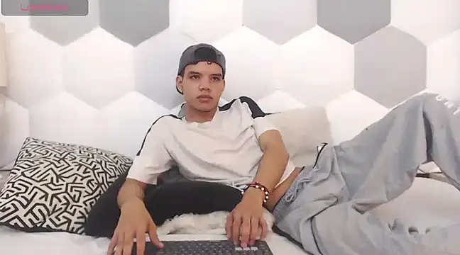 Snapshot of Axel_Forte chatting on February 2025 12:45:02 PM Axel Forte online show from February 2025 12:45:02 PM