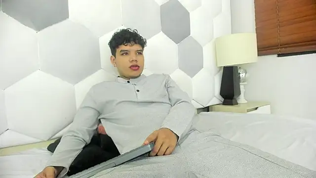 Axel Forte online show from February 2026 01:01:02 PM