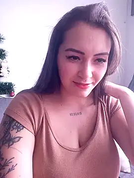 Luna kitty online show from January 2026 06:33:01 PM