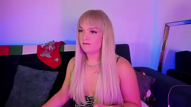 ScarletThompsonx online show from December 2025 02:05:02 AM