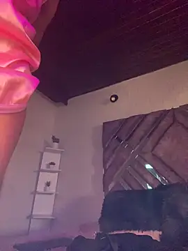 Snapshot of MichelleDiaz_Pink chatting on October 2025 11:37:02 PM MichelleDiaz Pink online show from October 2025 11:37:02 PM