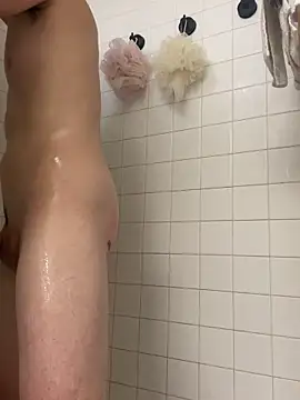 Polaroid White online show from October 2025 08:15:01 PM