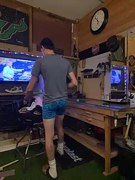 Polaroid White online show from October 2025 10:45:01 AM