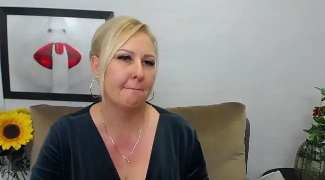 DianaLive online show from February 2025 10:26:01 AM