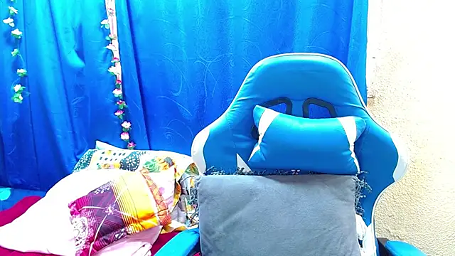 Gia leinn online show from April 2026 01:52:02 PM