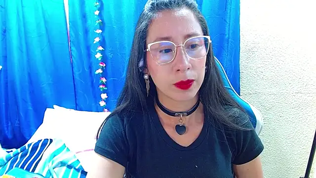 Snapshot of Gia_leinn chatting on April 2026 03:42:02 PM Gia leinn online show from April 2026 03:42:02 PM