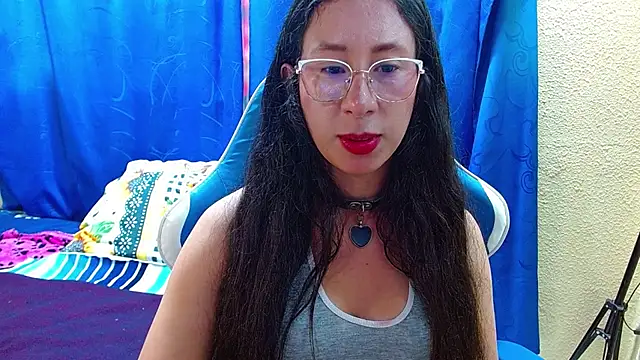 Snapshot of Gia_leinn chatting on May 2026 08:07:02 PM Gia leinn online show from May 2026 08:07:02 PM