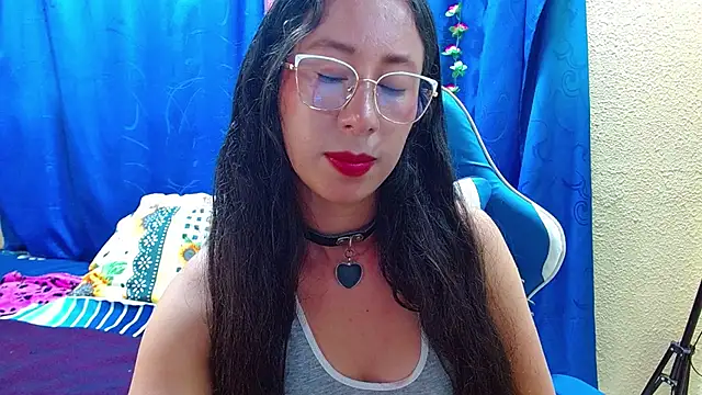 Snapshot of Gia_leinn chatting on May 2026 08:18:02 PM Gia leinn online show from May 2026 08:18:02 PM