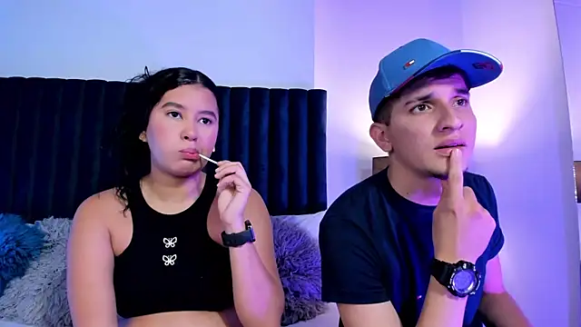 Snapshot of BonnieeAndClyde chatting on October 2025 09:05:02 PM BonnieeAndClyde online show from October 2025 09:05:02 PM