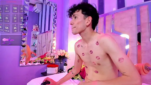 ValentinoMoreti online show from March 2025 07:55:02 AM