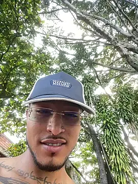 Snapshot of MaxxxSteil chatting on March 2025 09:14:02 PM MaxxxSteil online show from March 2025 09:14:02 PM