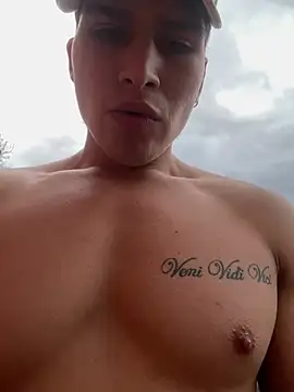 Snapshot of MaxxxSteil chatting on January 2026 01:50:01 PM MaxxxSteil online show from January 2026 01:50:01 PM