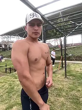 Snapshot of MaxxxSteil chatting on February 2026 08:46:02 PM MaxxxSteil online show from February 2026 08:46:02 PM