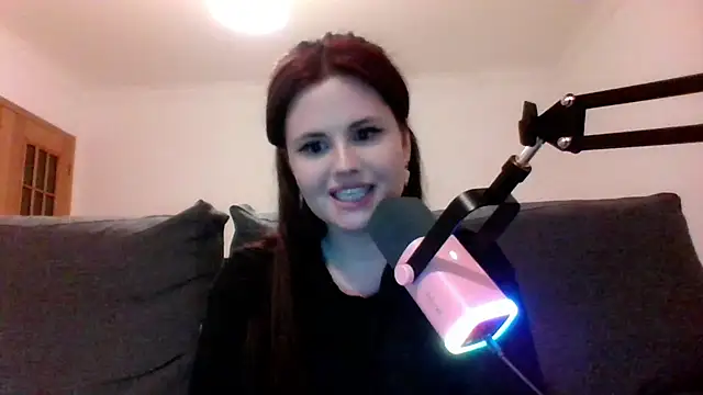 Della Ideal online show from March 2025 07:12:02 PM