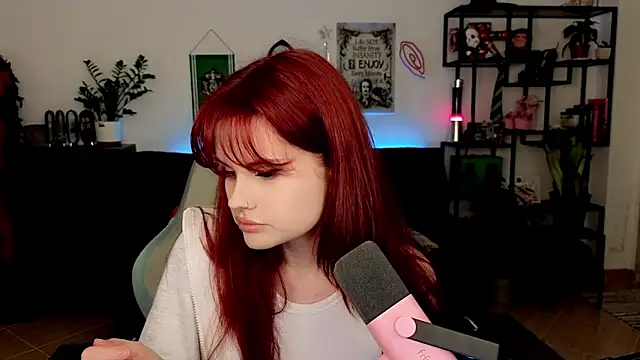 Della Ideal online show from February 2026 06:56:02 PM