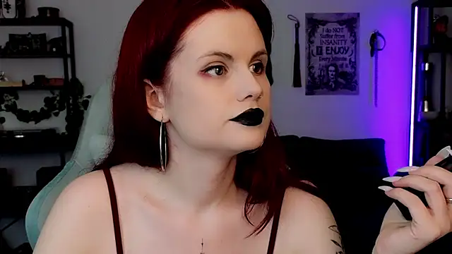 Snapshot of Della_Ideal chatting on July 2026 05:15:01 PM Della Ideal online show from July 2026 05:15:01 PM
