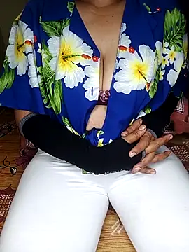 Snapshot of geetha_telugu_kan277 chatting on September 2025 04:12:01 AM geetha telugu kan277 online show from September 2025 04:12:01 AM