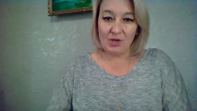 ArielXLoveresss online show from October 2025 01:03:02 PM