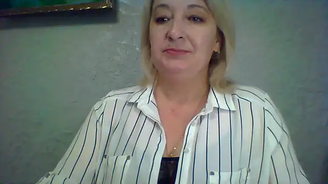 Snapshot of ArielXLoveresss chatting on June 2026 09:44:02 AM ArielXLoveresss online show from June 2026 09:44:02 AM