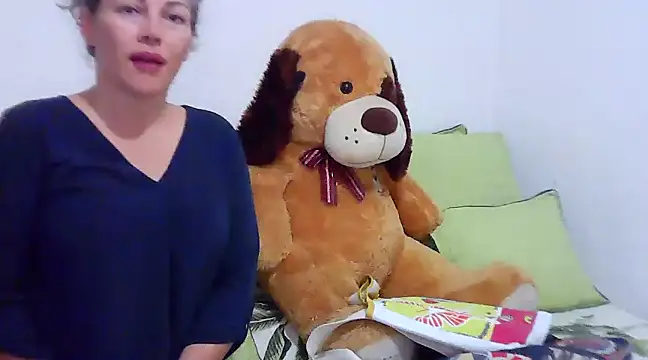 Victoria Lover online show from February 2025 11:15:02 PM