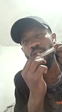 Snapshot of aventuraparatiM_o_r_e chatting on March 2025 09:48:02 PM aventuraparatiM o r e online show from March 2025 09:48:02 PM