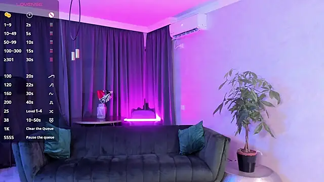 CutiePie69   online show from September 2025 07:47:02 PM