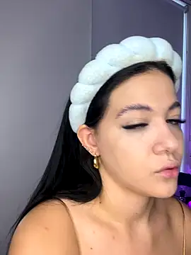 MiiaParker6972 online show from September 2025 09:50:01 PM