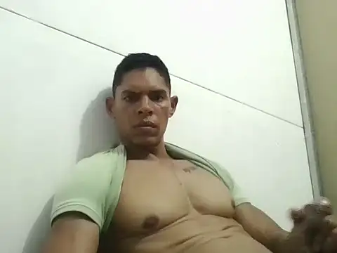 Snapshot of LatinoXXl23cm chatting on October 2025 06:41:02 PM LatinoXXl23cm online show from October 2025 06:41:02 PM