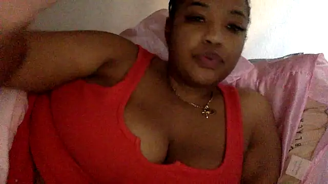 Snapshot of bronxminx chatting on February 2025 08:14:02 PM bronxminx online show from February 2025 08:14:02 PM